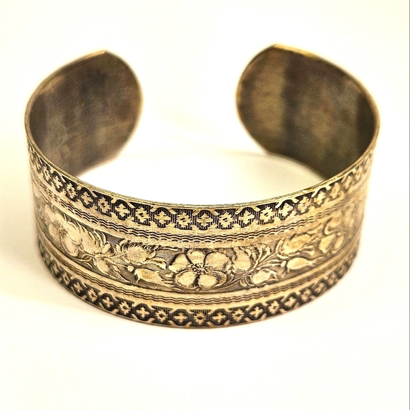 Jewelry - Silver Floral Stamped Cuff Bracelet